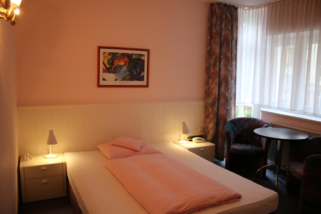 Azur Hotel