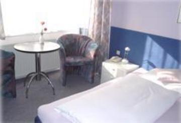 Azur Hotel 2*